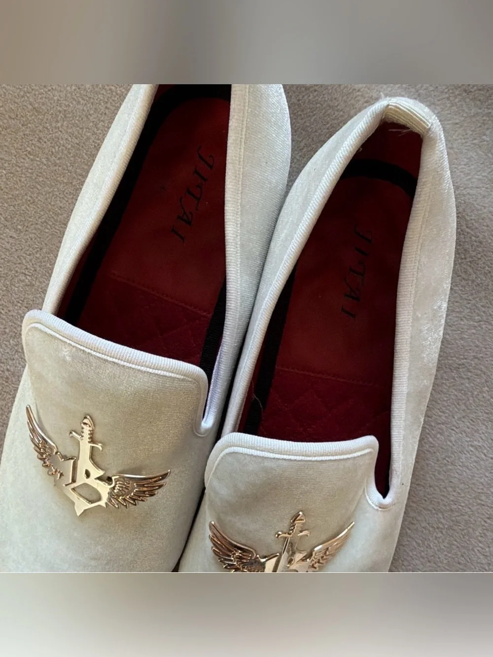 Jitai men’s white/gold/burgundy loafers dress shoes 9.5 Good condition